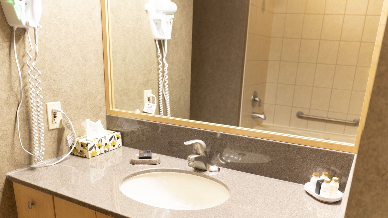 Photo of Bathroom in Gimli