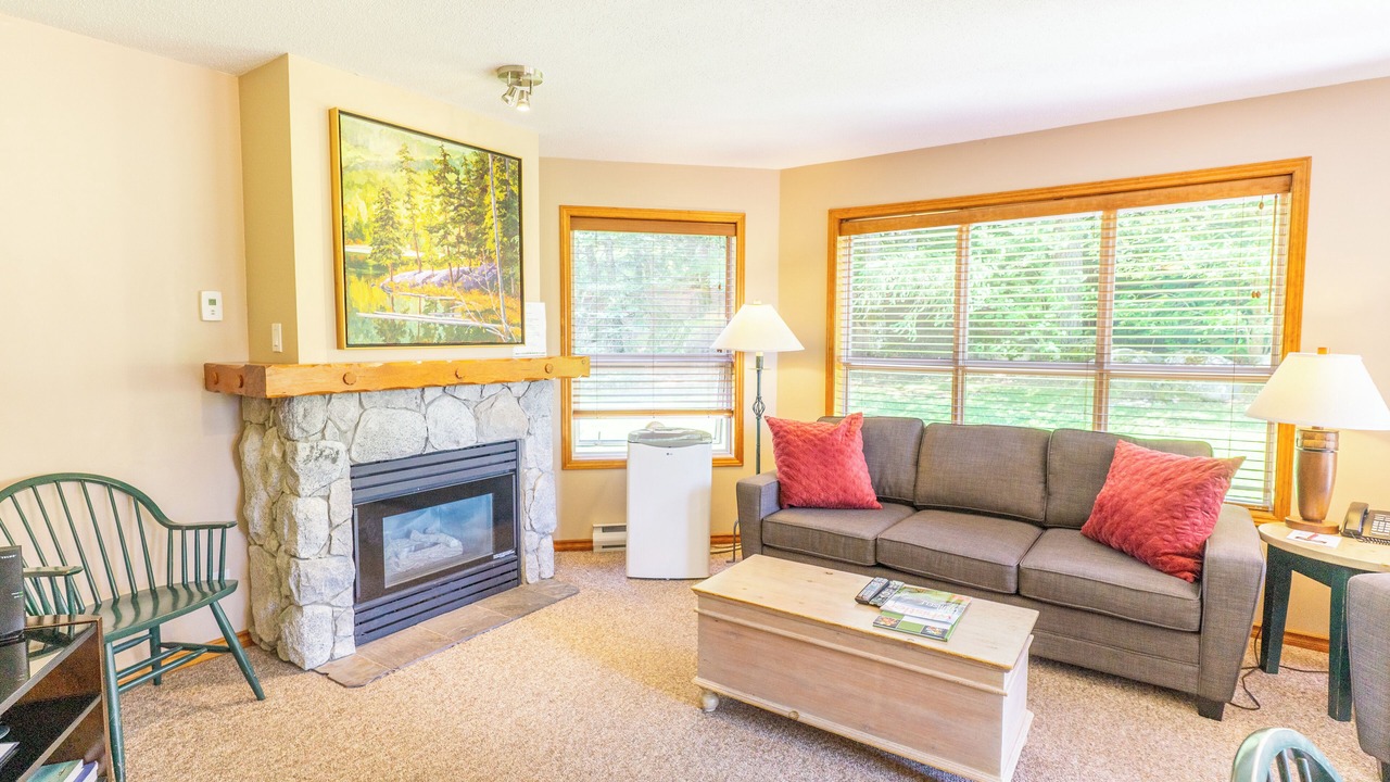 Photo of Livingroom in Upper Village