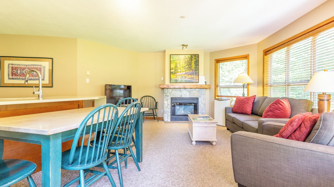 Photo of Livingroom in Upper Village