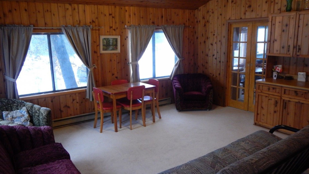 Photo of Livingroom in Grand Beach
