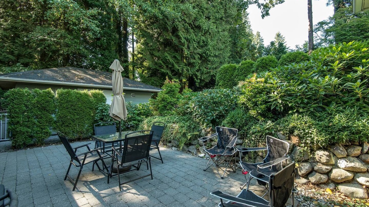 Photo of Outdoor in Hollyburn