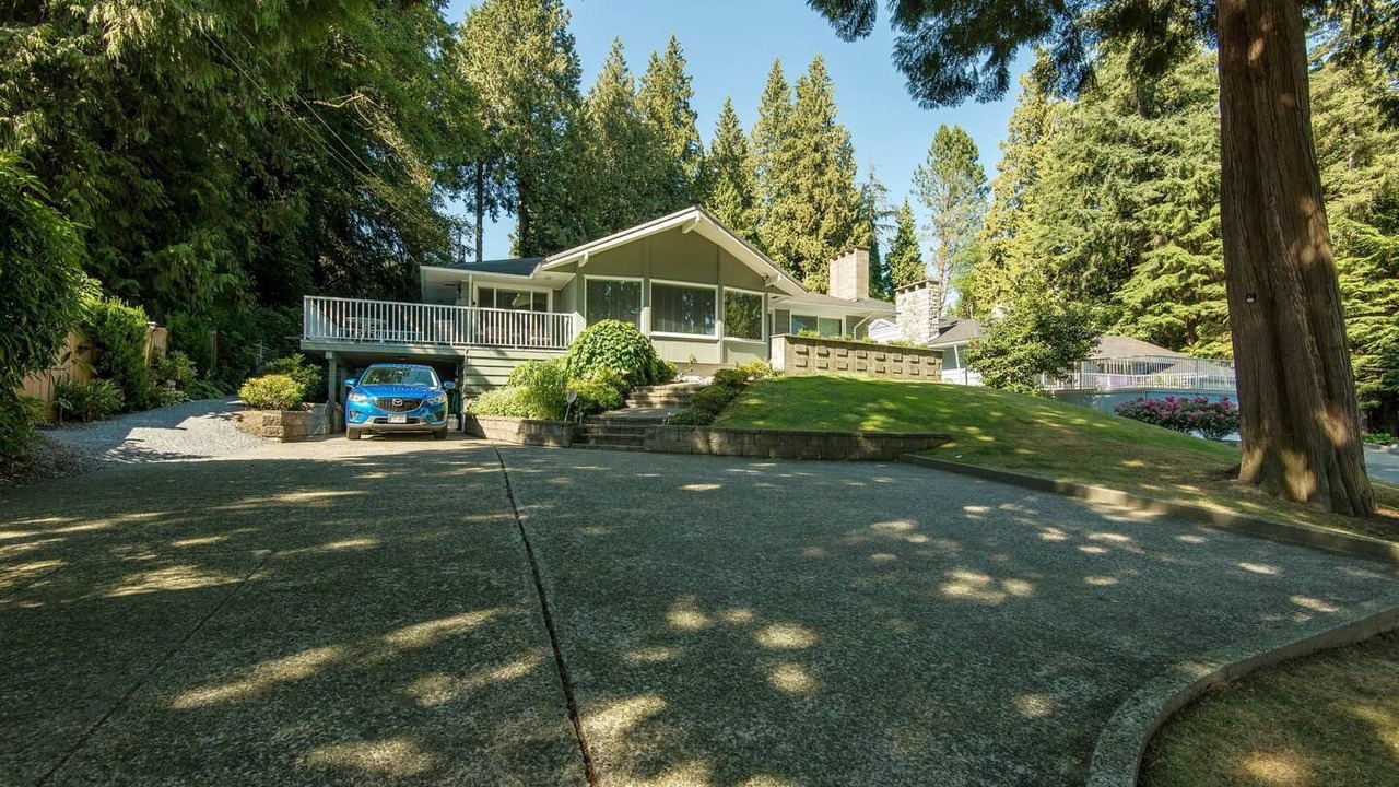 Photo of Outdoor in Hollyburn