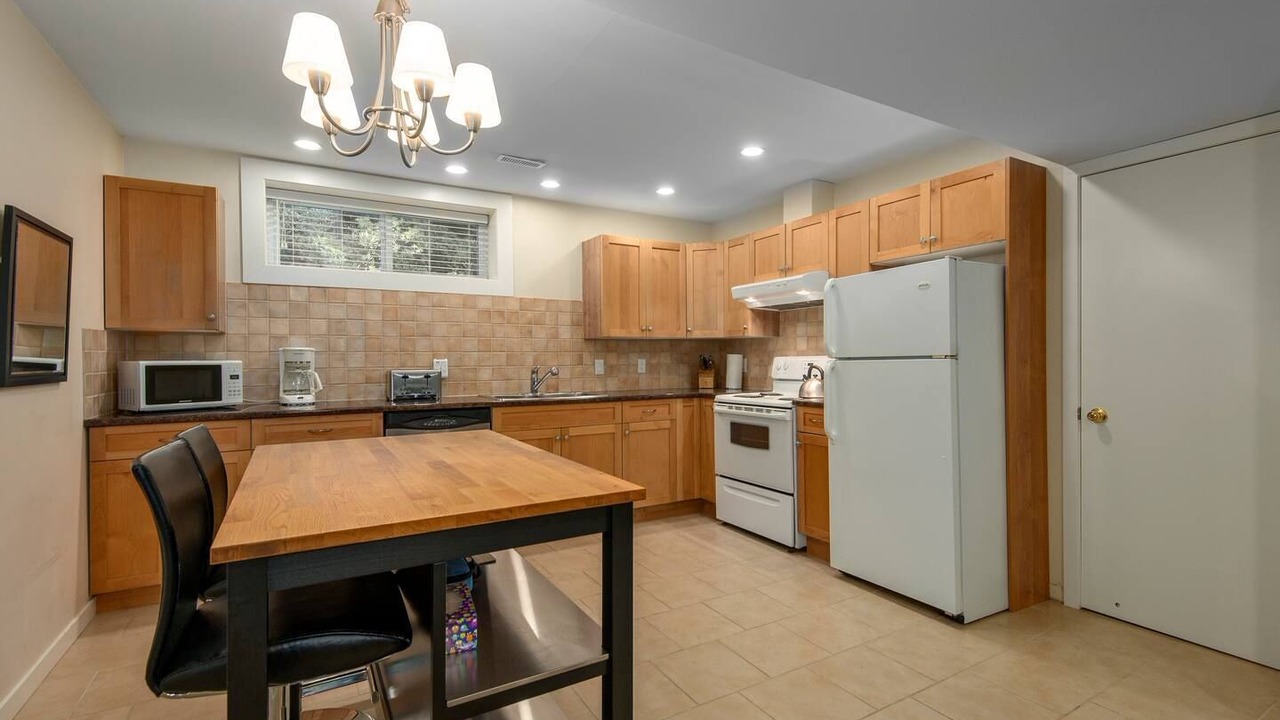 Photo of Kitchen in Hollyburn