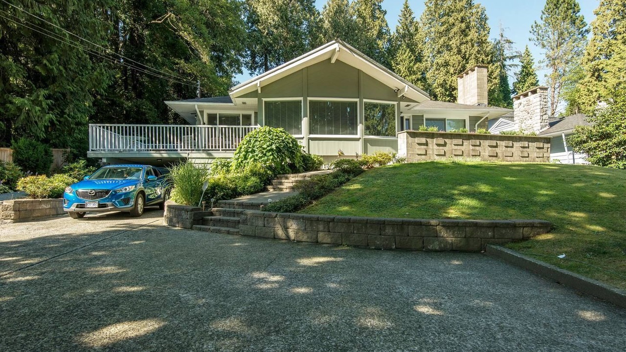 Photo of Outdoor in Hollyburn
