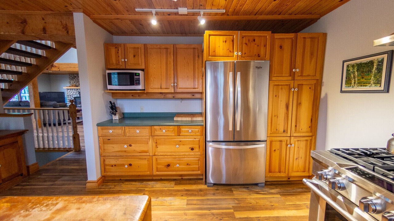 Photo of Kitchen in Algonquin Highlands