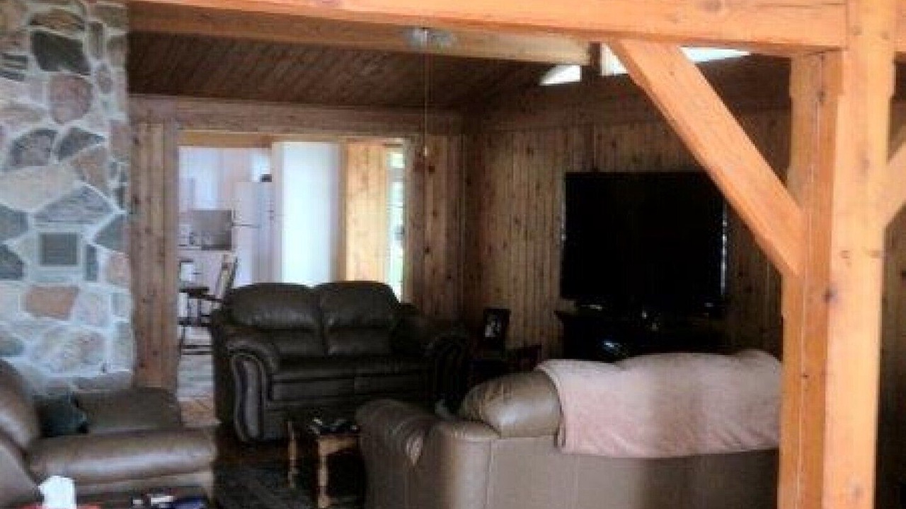 Photo of Livingroom in Fenelon Falls