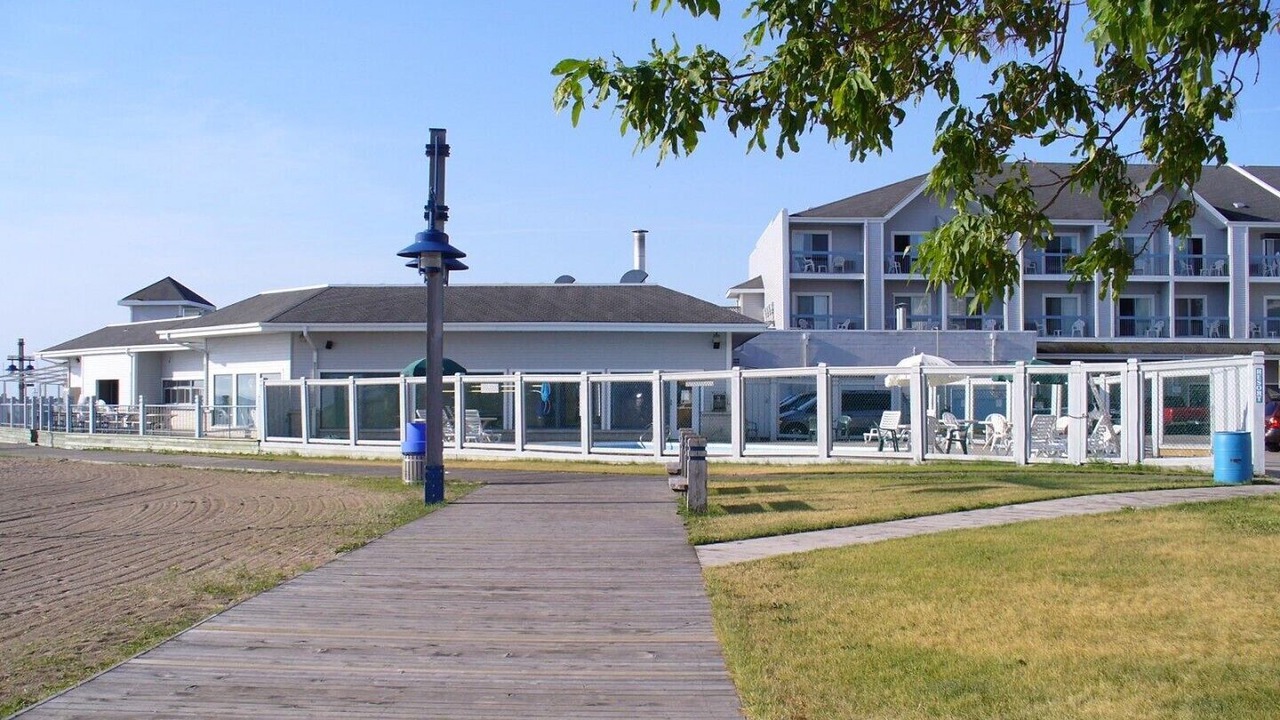 Photo of Others in Gimli