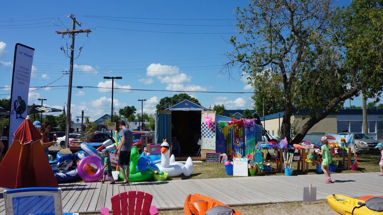 Photo of Others in Gimli