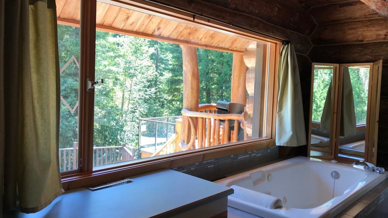 Photo of Bathroom in Sun Peaks