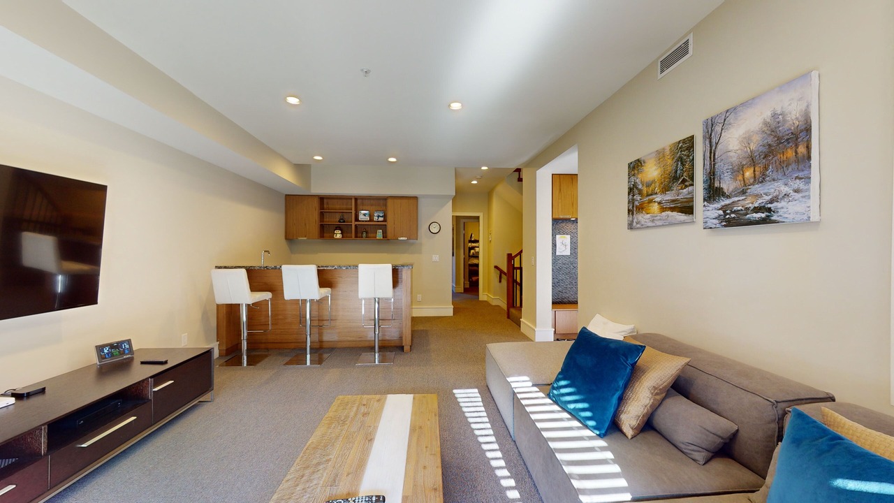 Photo of Livingroom in Whistler