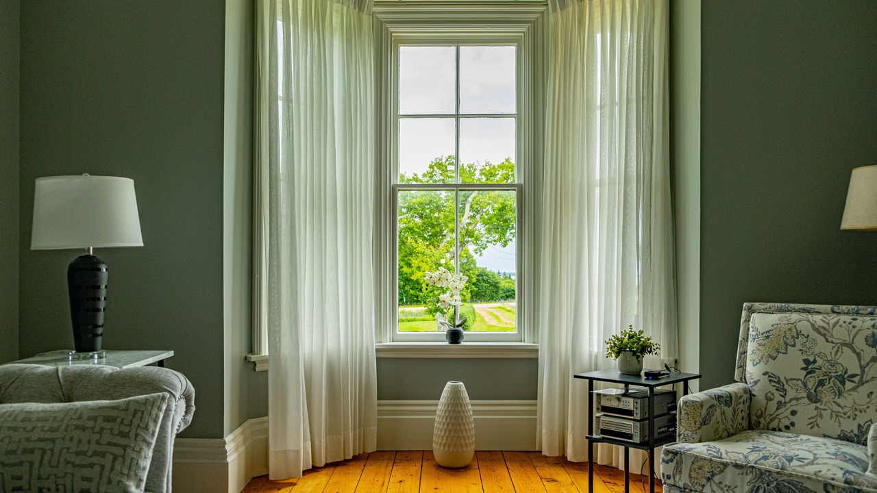 Photo of Livingroom in Fairview