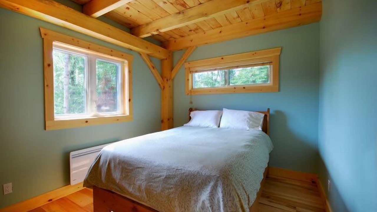 Photo of Bedroom in Les Collines-de-l'Outaouais Regional County Municipality