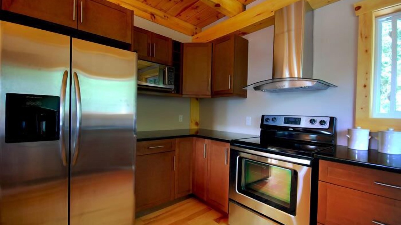 Photo of Kitchen in Les Collines-de-l'Outaouais Regional County Municipality