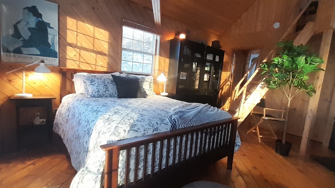 Photo of Bedroom in Red River