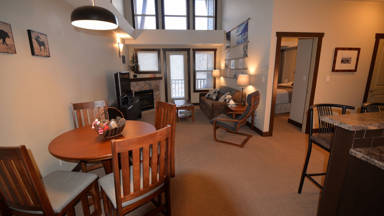 Photo of Livingroom in East Kootenay