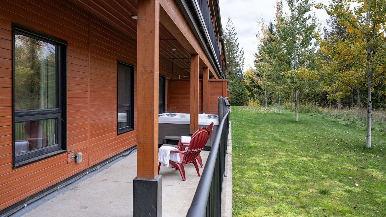 Photo of Patio Balcony in Revelstoke