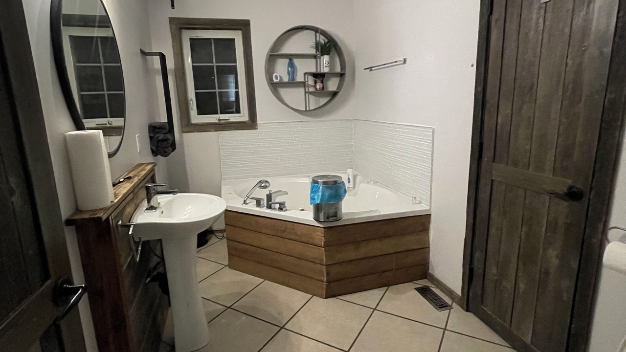 Photo of Bathroom in Melville Beach