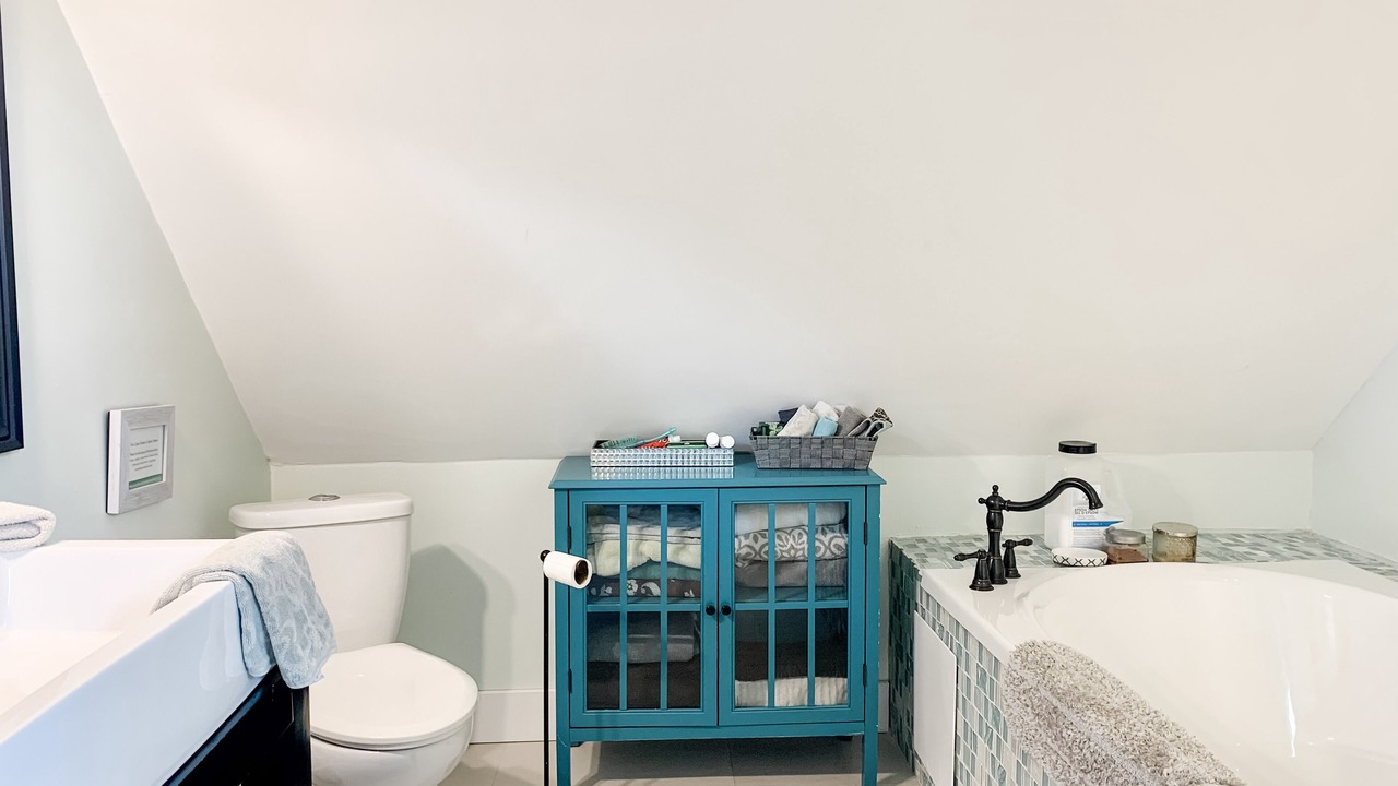 Photo of Bathroom in Goobies