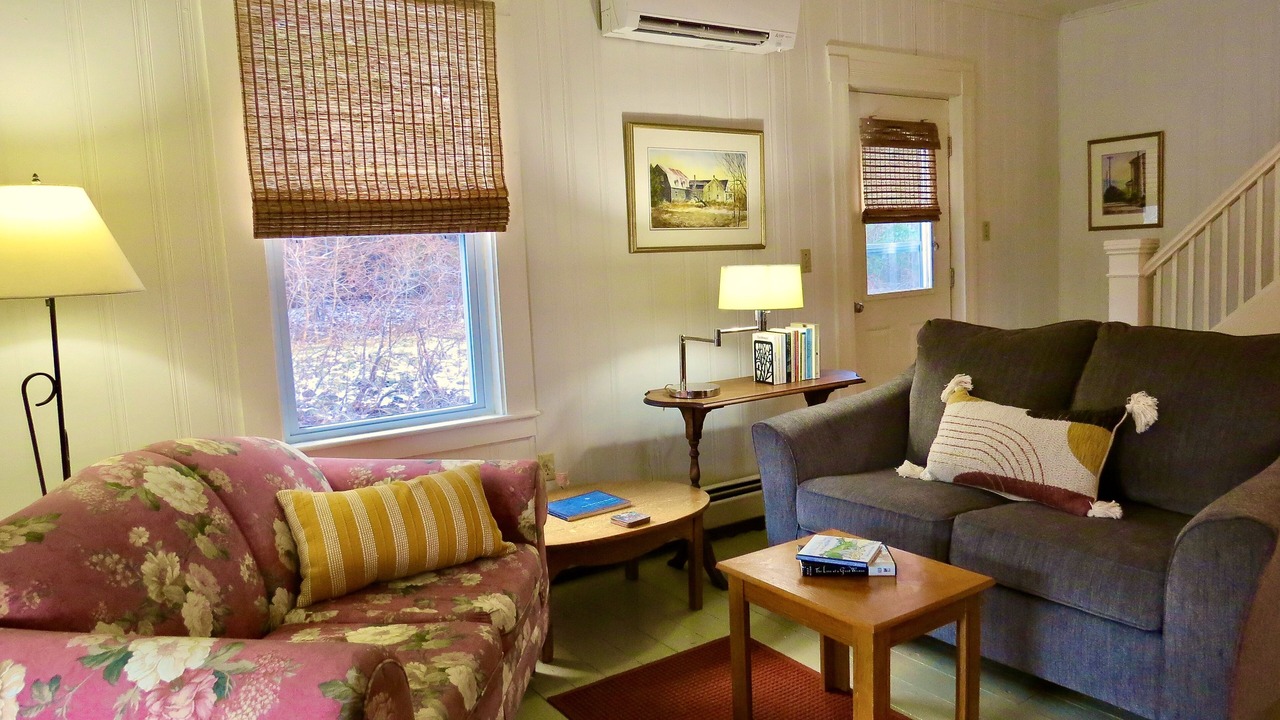 Photo of Livingroom in Granville Ferry