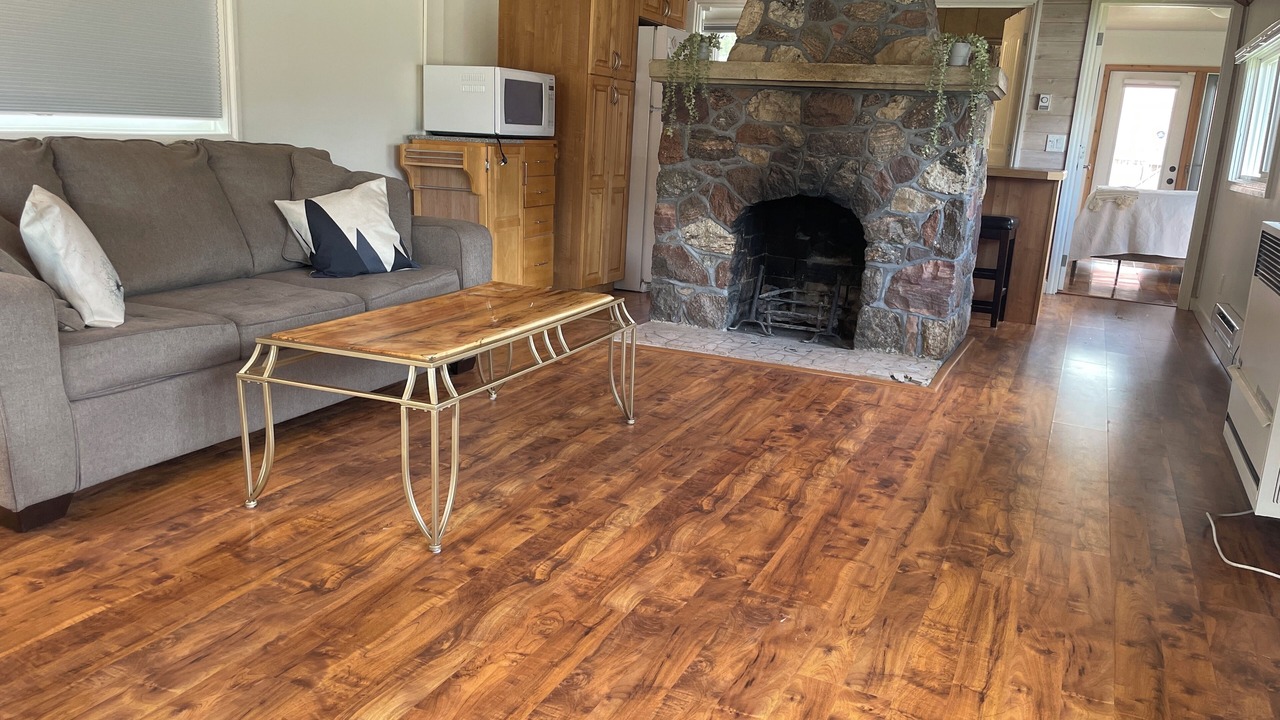 Photo of Livingroom in Sylvan Lake