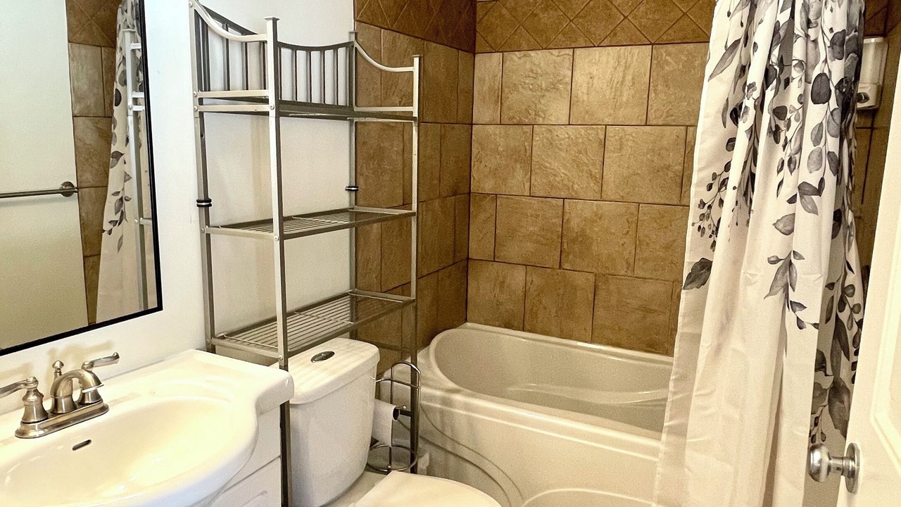 Photo of Bathroom in Sylvan Lake