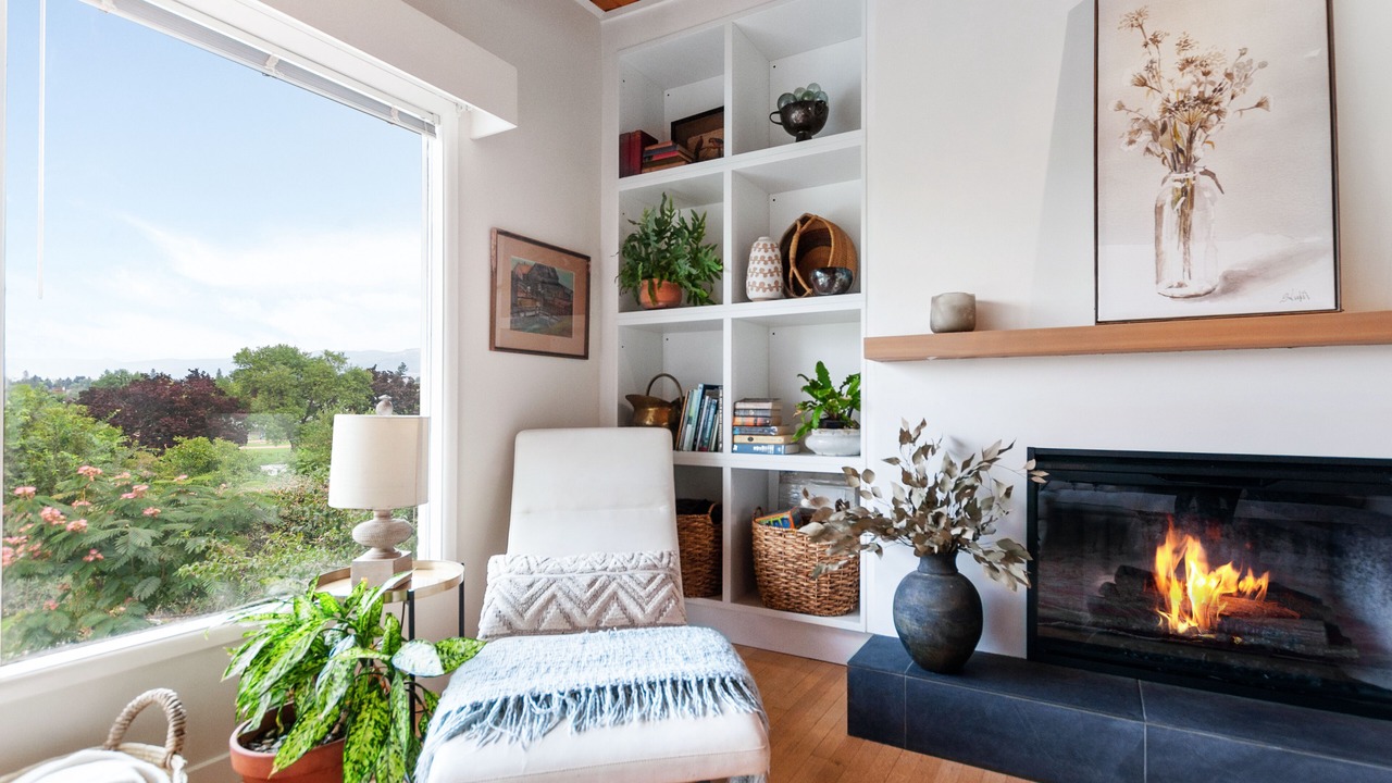 Photo of Livingroom in Okanagan-Similkameen