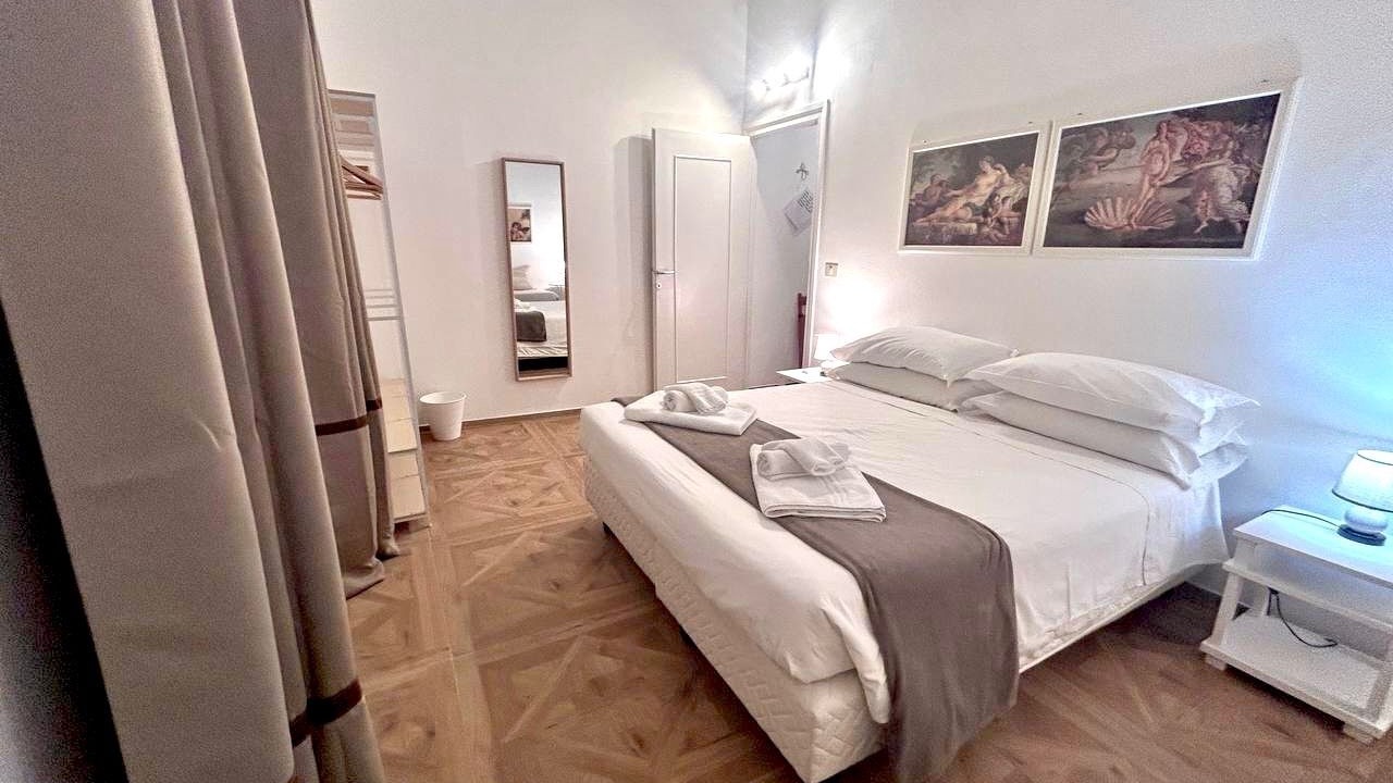 Photo of Bedroom in Rome City Centre