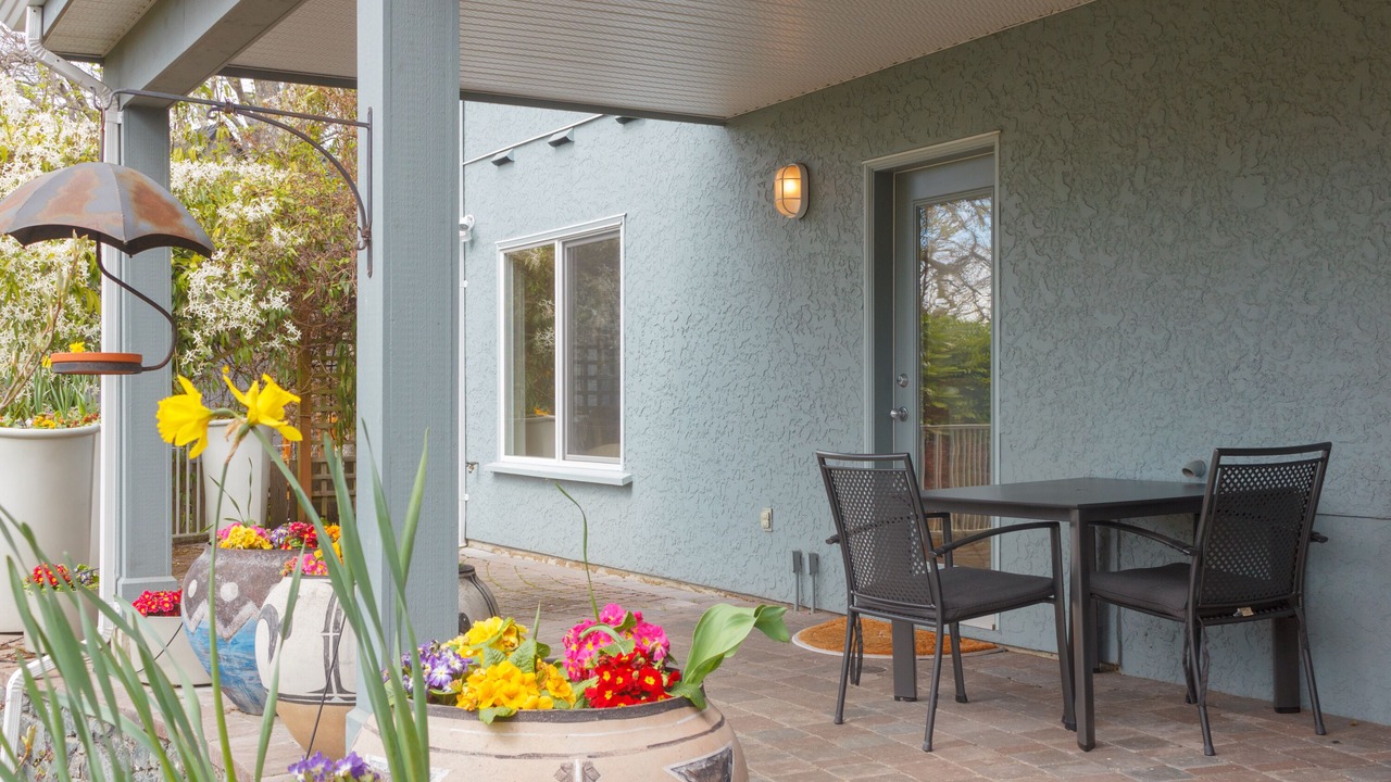 Photo of Outdoor in Saanich East