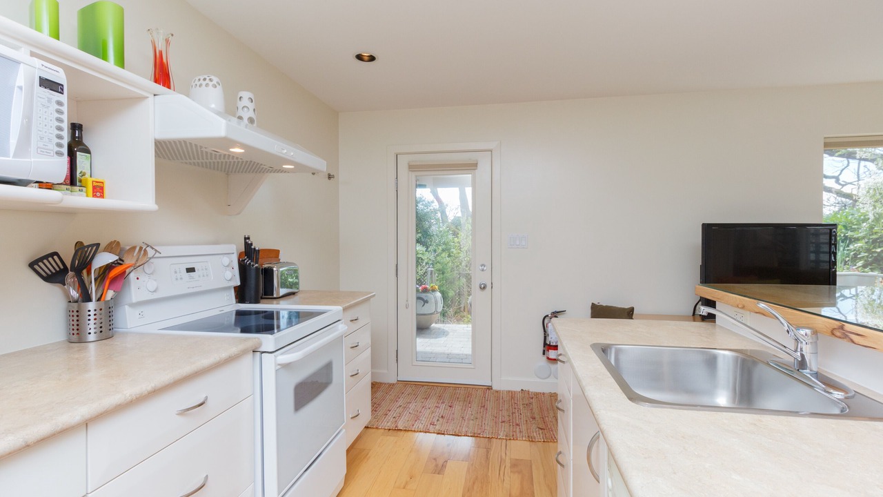 Photo of Kitchen in Saanich East