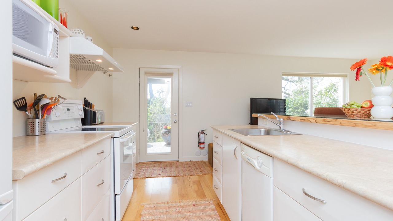 Photo of Kitchen in Saanich East