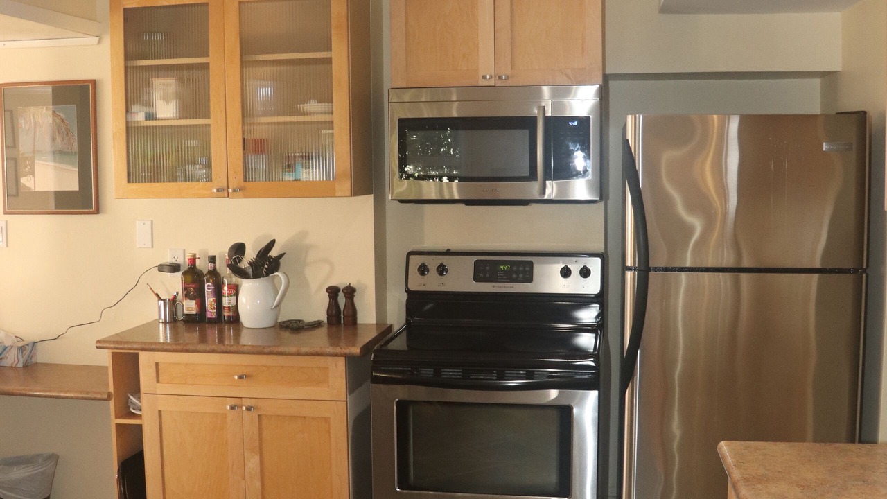 Photo of Kitchen in District of North Vancouver