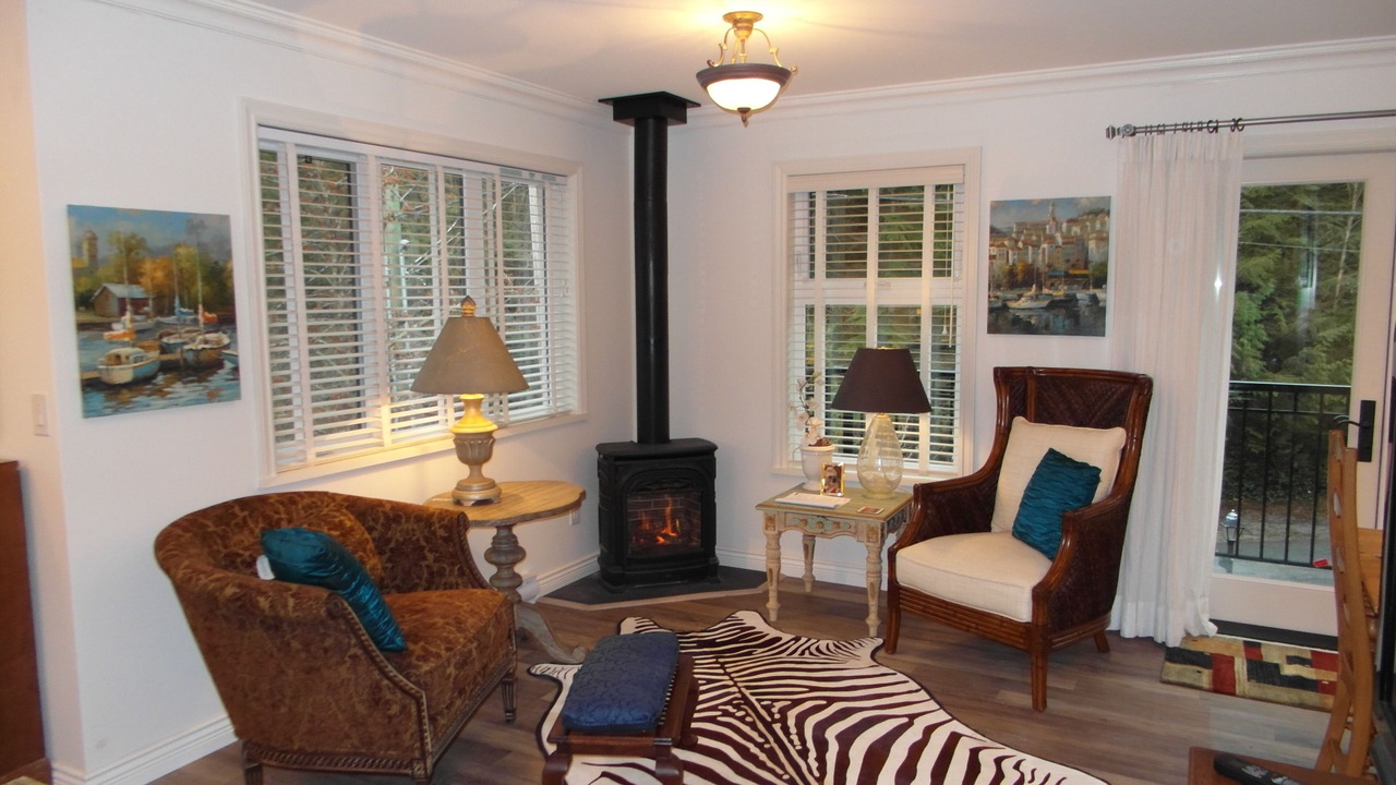 Photo of Livingroom in District of North Vancouver