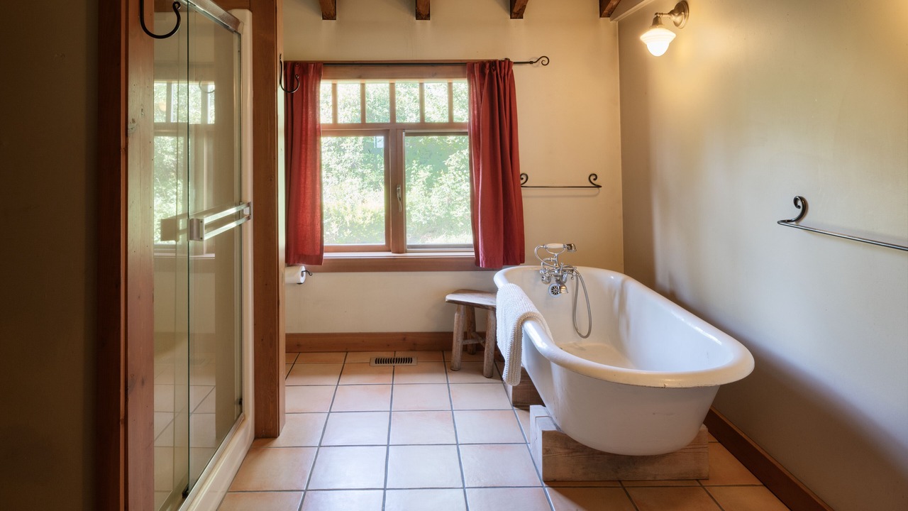 Photo of Bathroom in Salmon Arm