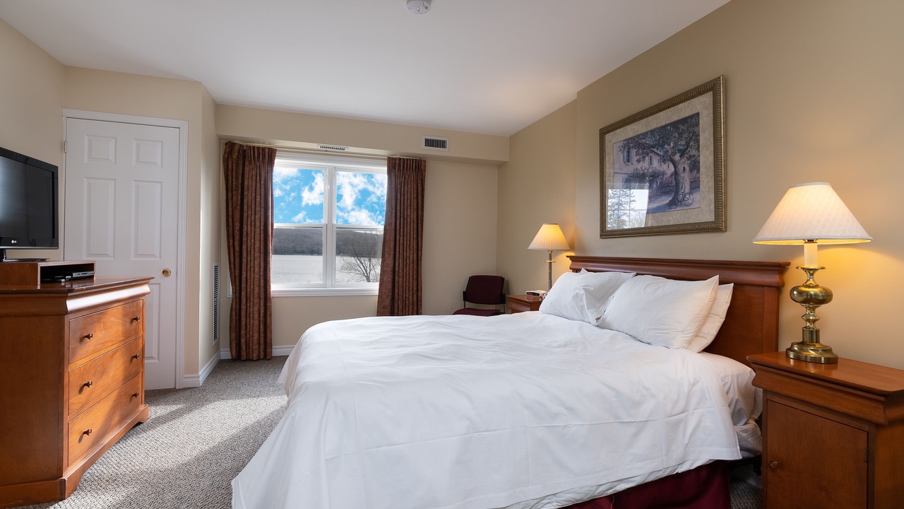 Photo of Bedroom in Haliburton