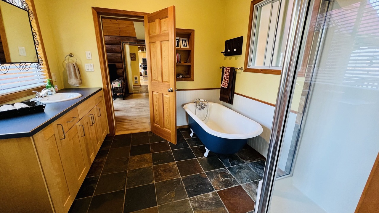 Photo of Bathroom in Blind Bay