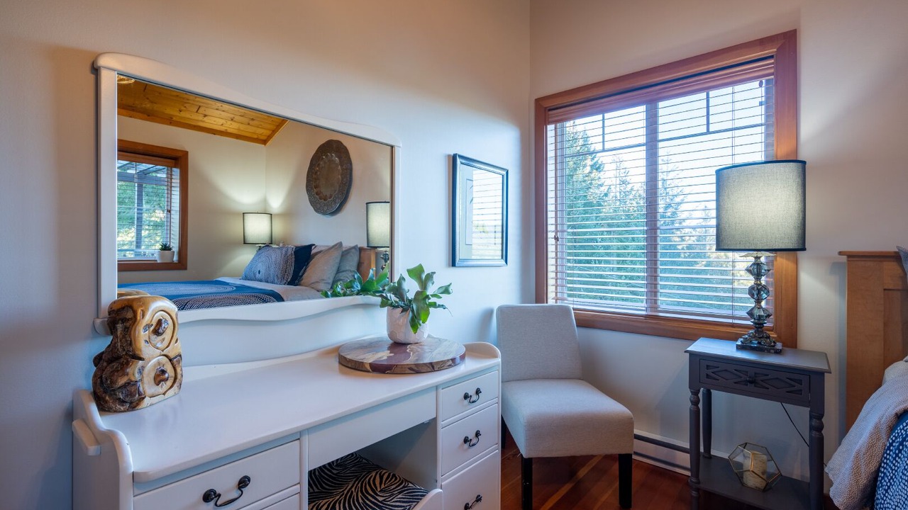 Photo of Bedroom in Metchosin