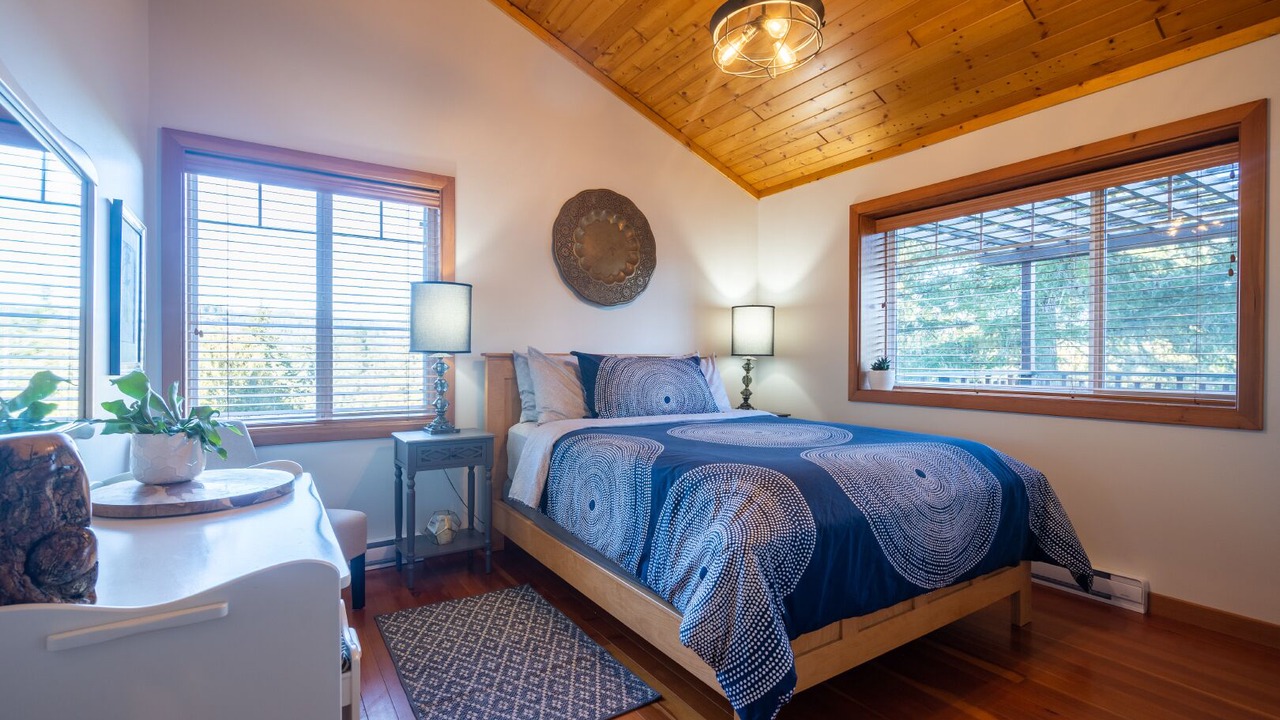 Photo of Bedroom in Metchosin