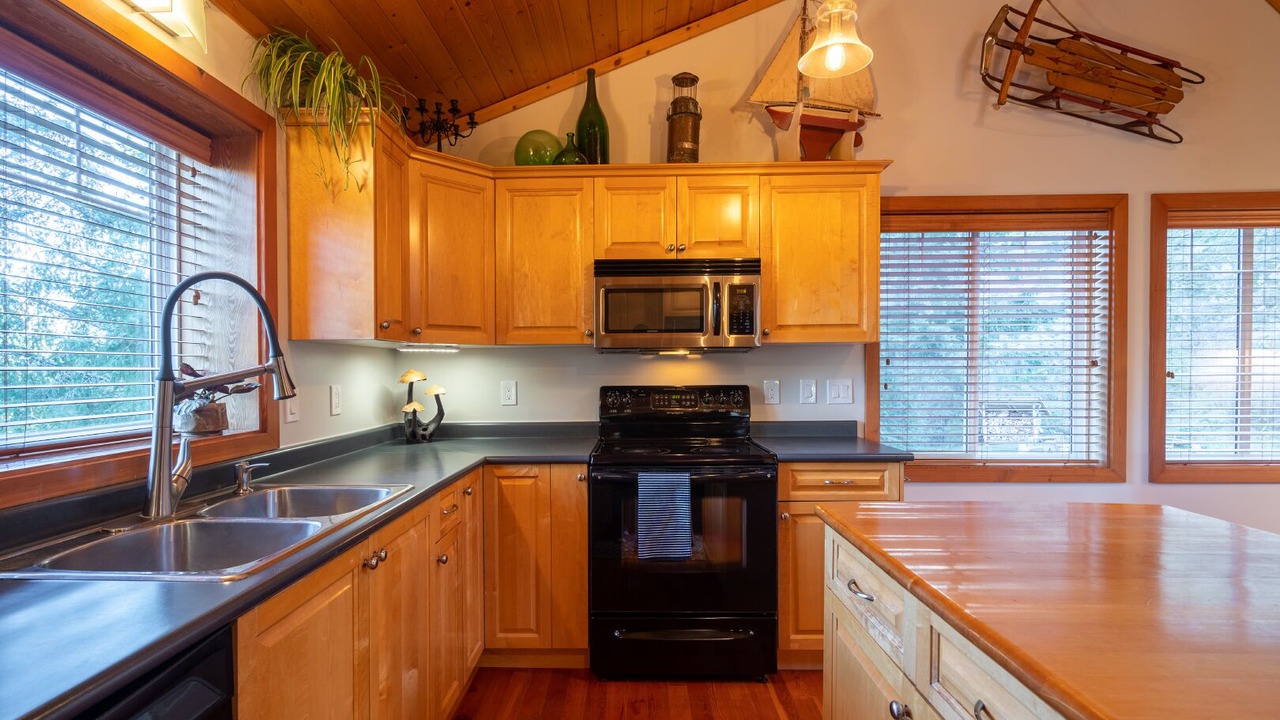 Photo of Kitchen in Metchosin