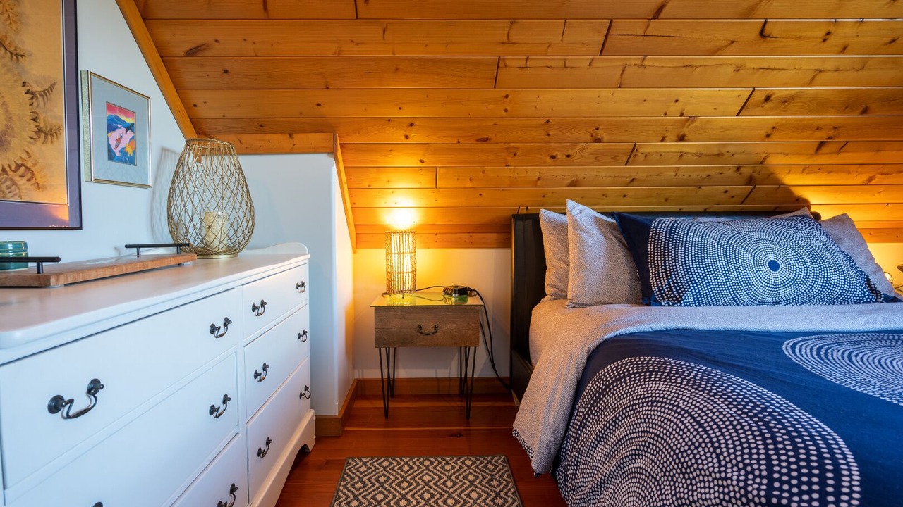 Photo of Bedroom in Metchosin