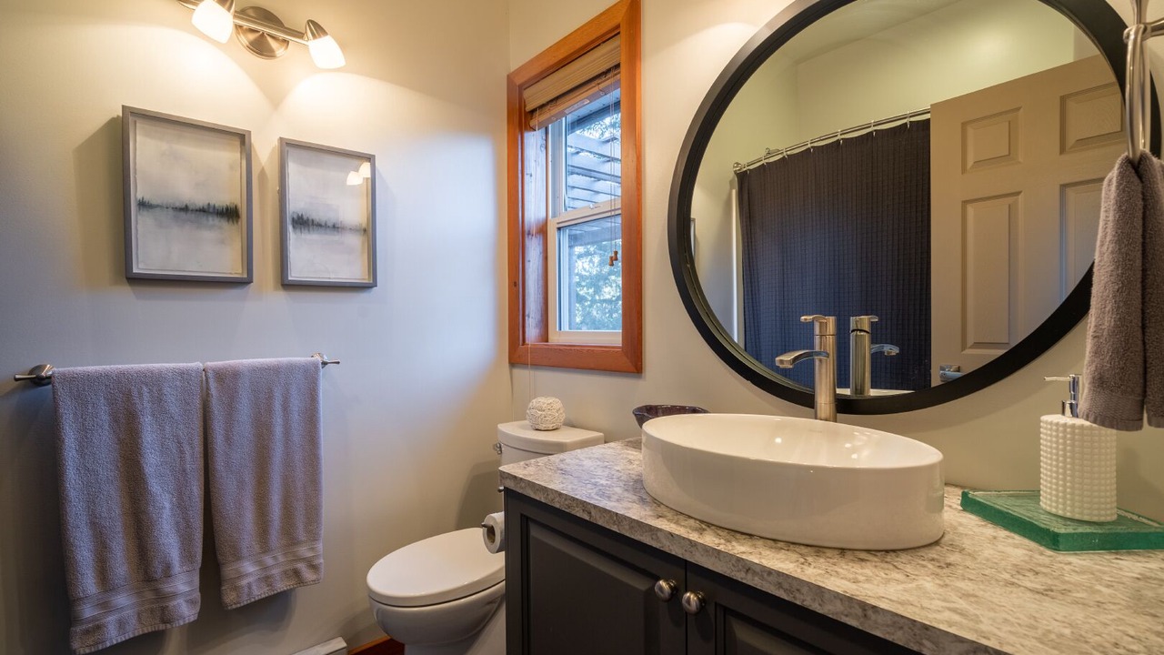 Photo of Bathroom in Metchosin