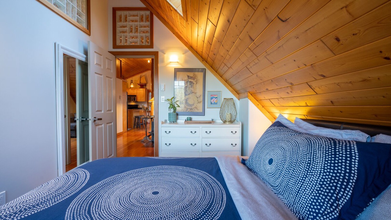 Photo of Bedroom in Metchosin