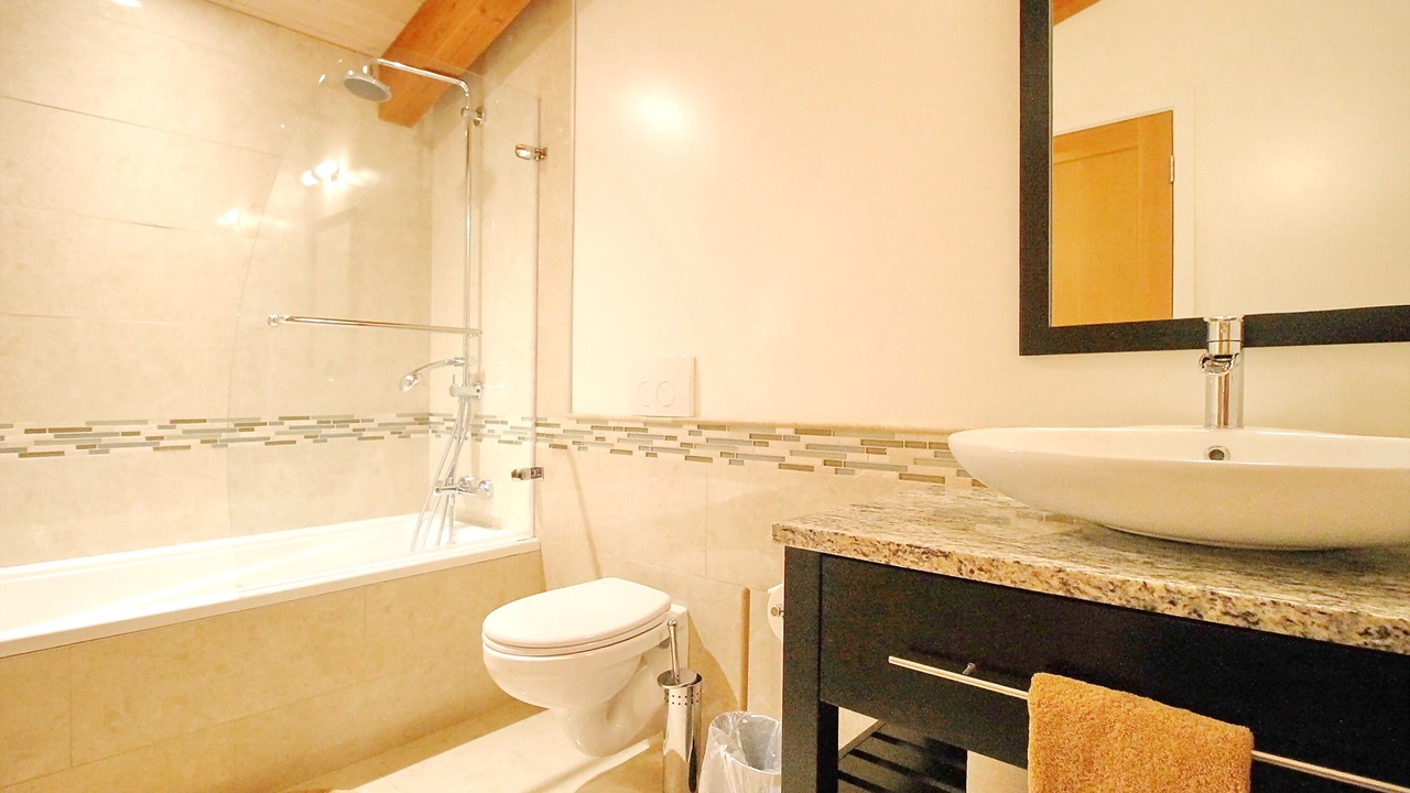 Photo of Bathroom in Golden