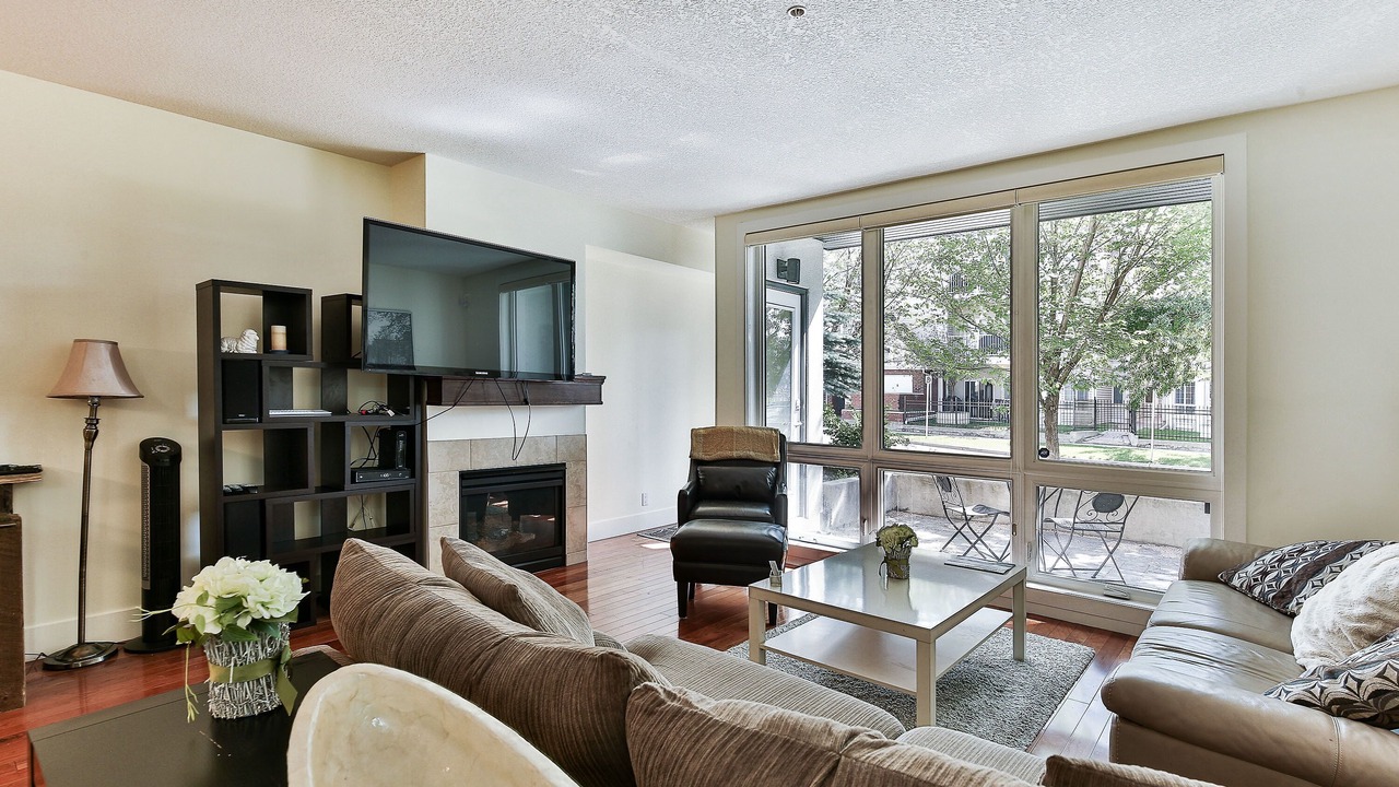 Photo of Livingroom in Bridgeland