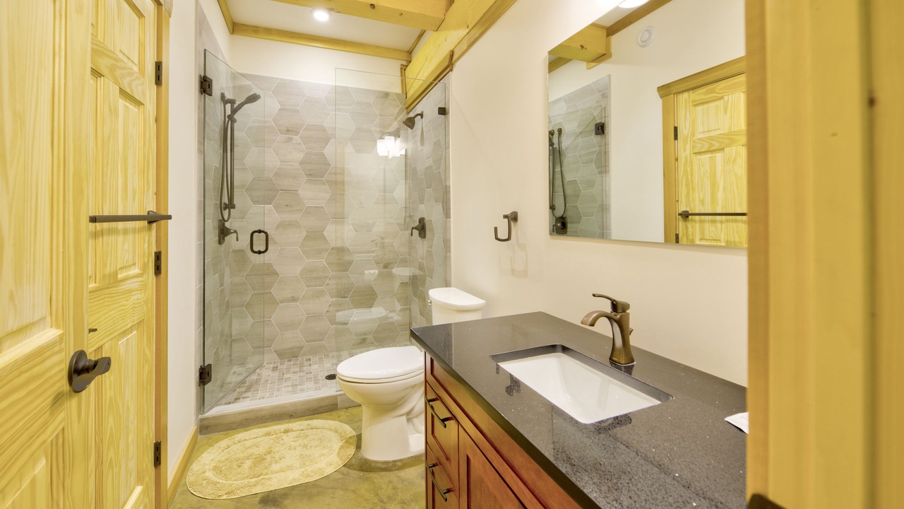 Photo of Bathroom in Golden