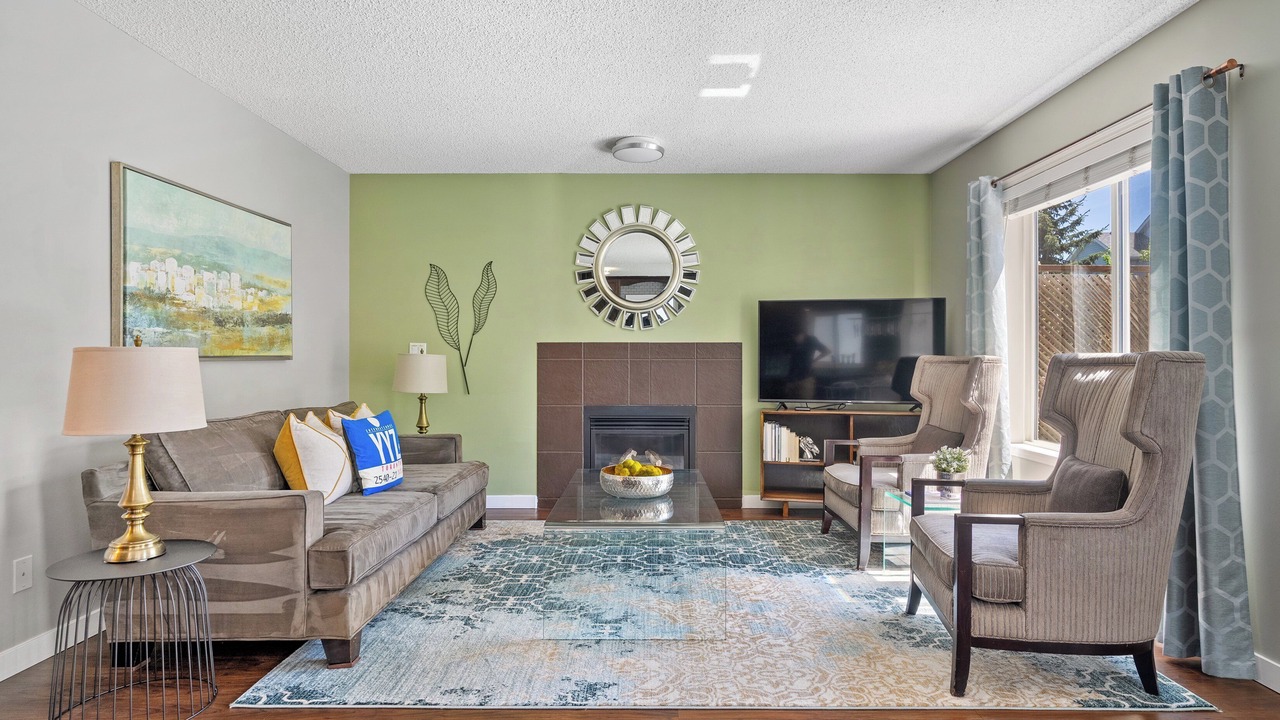Photo of Livingroom in Southeast Calgary