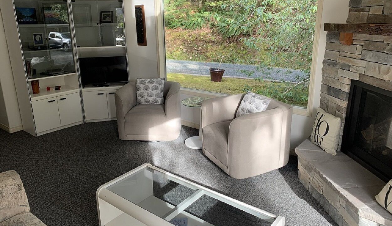 Photo of Livingroom in Port Alberni