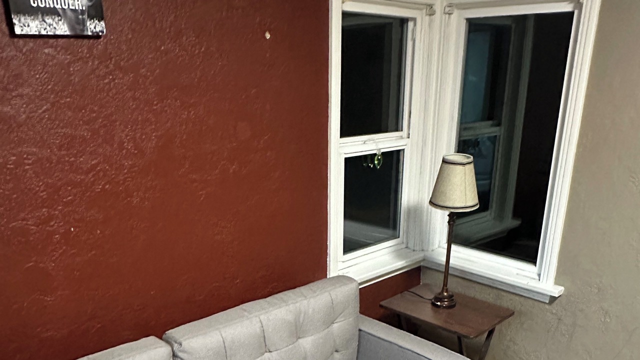 Photo of Livingroom in Saanich East