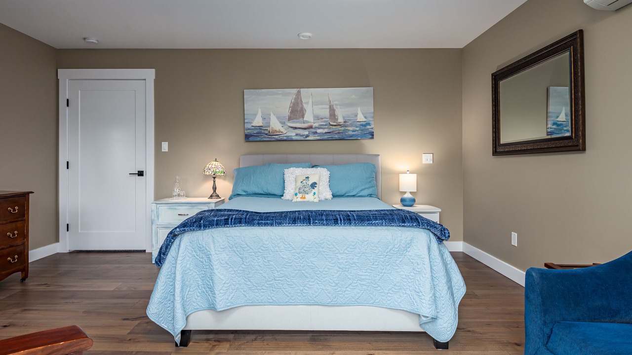 Photo of Bedroom in Courtenay