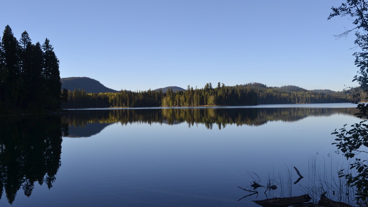 Photo of Others in Deka Lake
