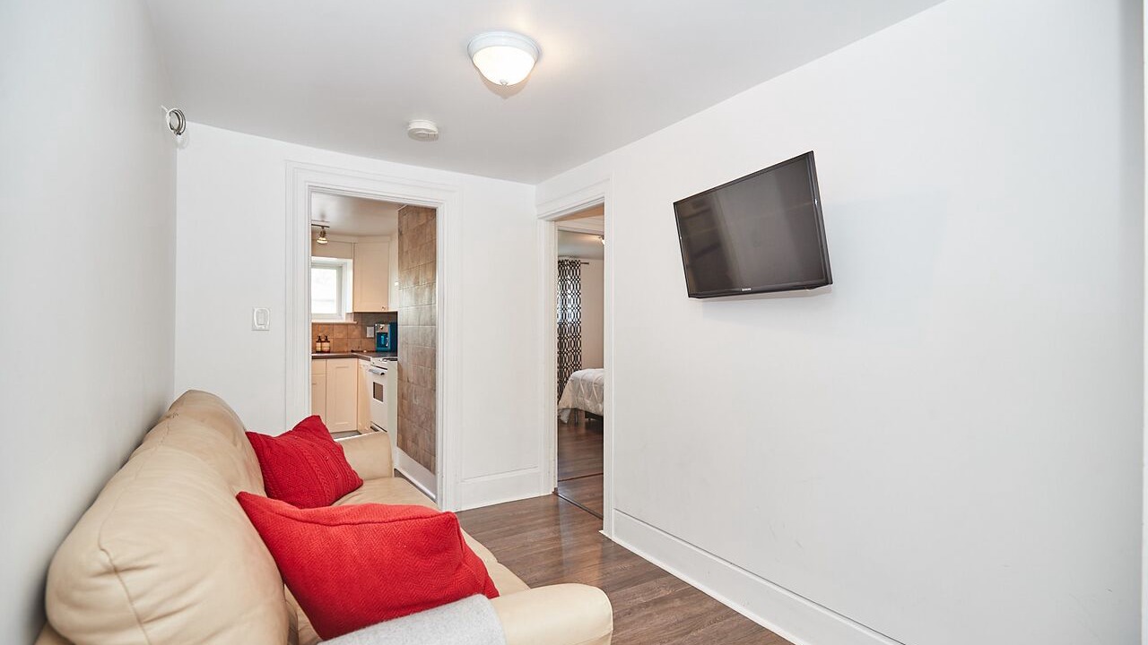 Photo of Bedroom in Port Dalhousie